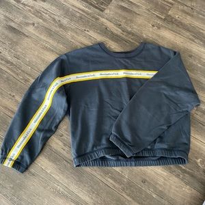 Women’s large Abercrombie & Fitch fleece crew neck sweatshirt